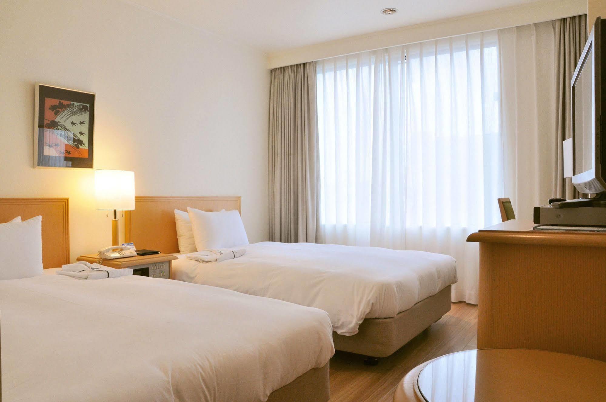 Orion Hotel Naha Exteriör bild